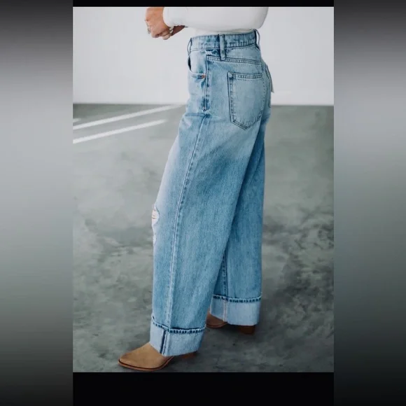 Hidden Baggy Jeans Size 30 Medium Wash High Rise Distressed Cuffed Hem NEW - Picture 2 of 14